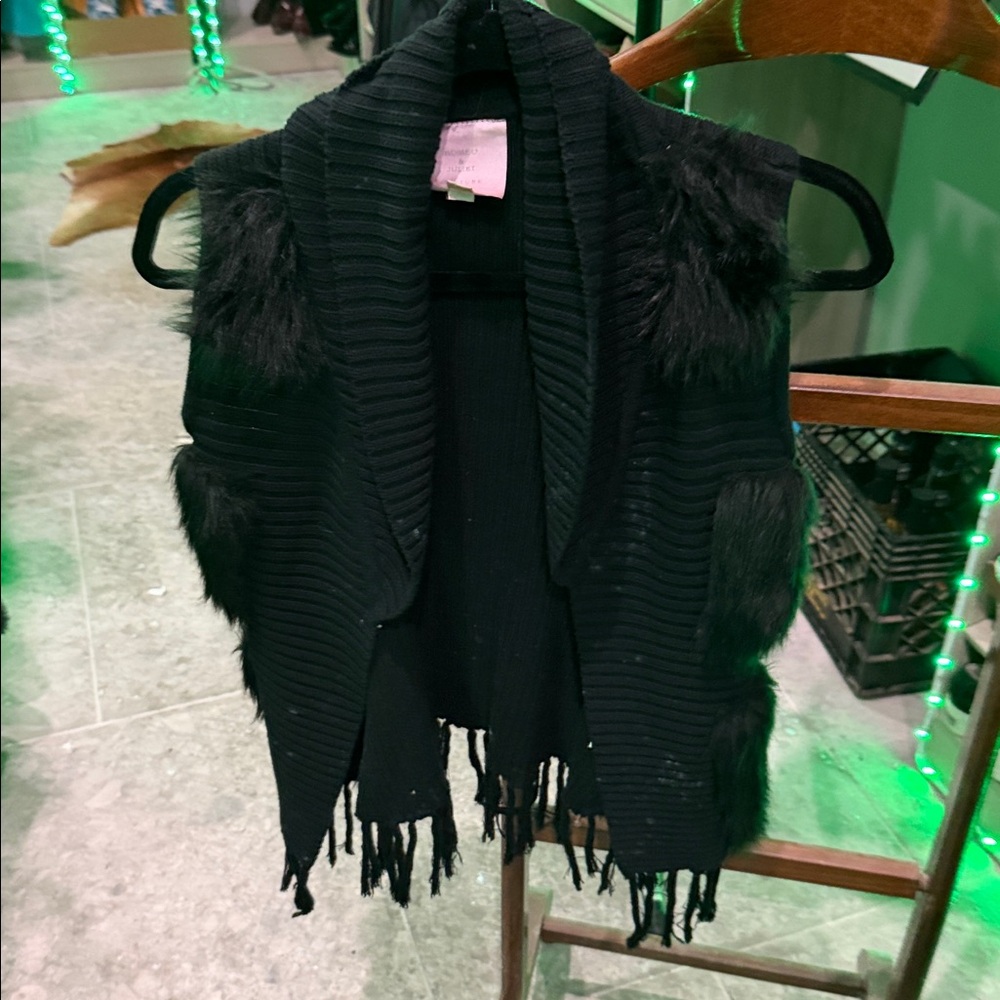 Romeo & Juliet Couture‎ vest Sz S